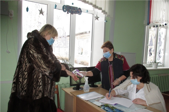 Продолжаются рейды в местах массового скопления людей