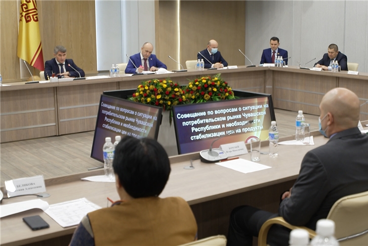 Представители власти взяли ситуацию под контроль и мониторят рынок продовольственных товаров