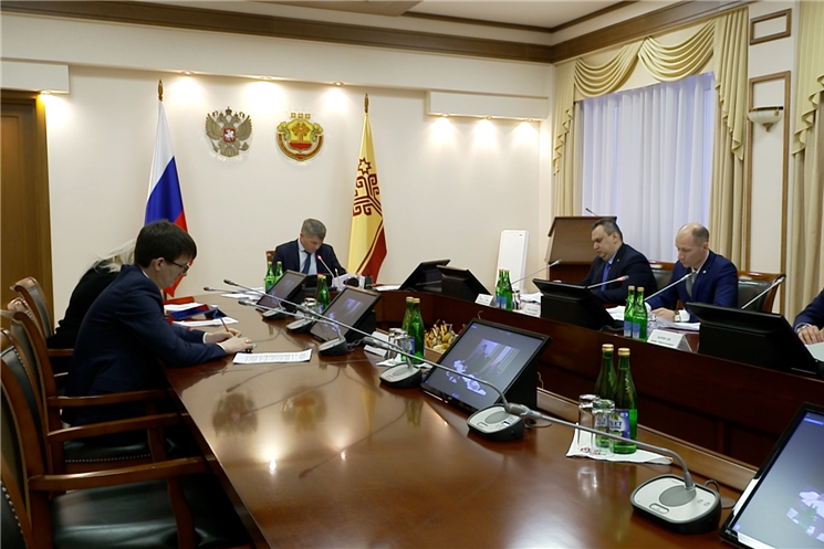 Муниципалитетам поручили ускориться с покупкой жилья сиротам и многодетным семьям.