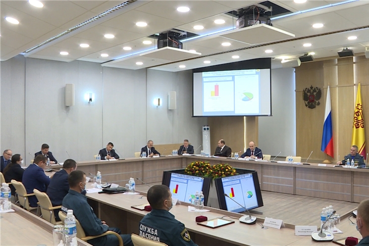 За год  зарегистрированы почти 1600 пожаров, в которых погибли 70 человек.  Материальный ущерб  составил более 112 млн. рублей