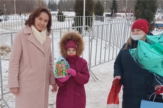 Министр труда Чувашии исполнила новогоднее желание маленькой девочки из Новочебоксарска