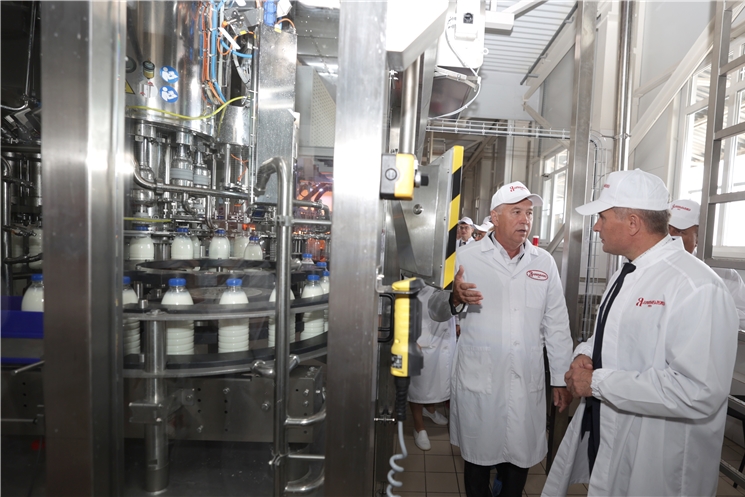 Глава Чувашии Олег Николаев посетил ОАО "Ядринмолоко"