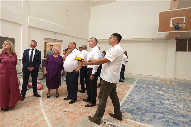 Ознакомление с ходом ремонта в Ядринском агротехническом техникуме и СОШ №3 г. Ядрин