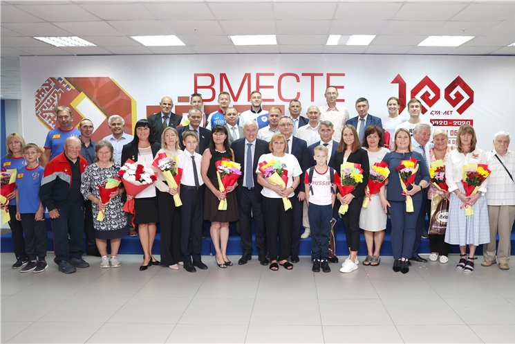 В канун Дня физкультурника Глава Чувашии встретился со спортивной общественностью республики