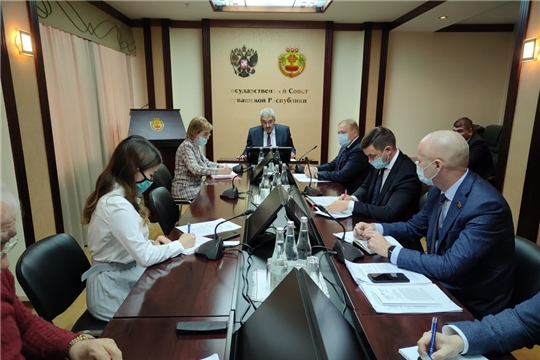 Леонид Черкесов определил приоритет работы республиканского парламента