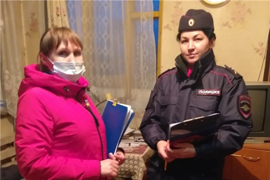Межведомственный вечерний рейд по семьям, находящимся в социально опасном положении