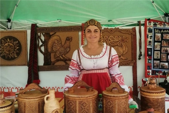 Сувениры рождаются на глазах у зрителей