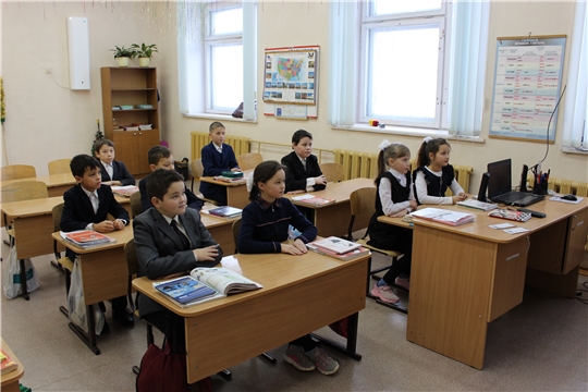 Школы Чувашии разработали уникальные программы воспитания учащихся