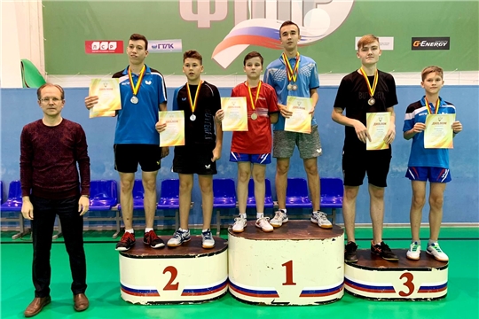 Разыграны медали чемпионата Чувашии по настольному теннису