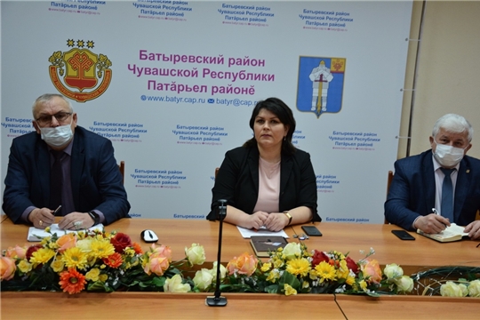 Состоялось очередное заседание оперативного штаба по предупреждению распространения новой коронавирусной инфекции на территории Батыревского района