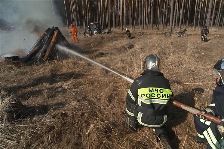 Олег Николаев принял участие в командно-штабных учениях в Заволжье.