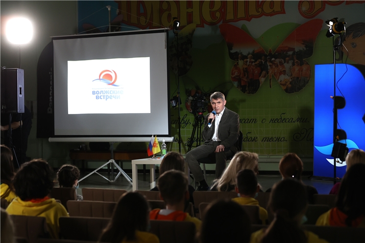 Олег Николаев посетил фестиваль юношеских СМИ и киностудий «Волжские встречи-31»