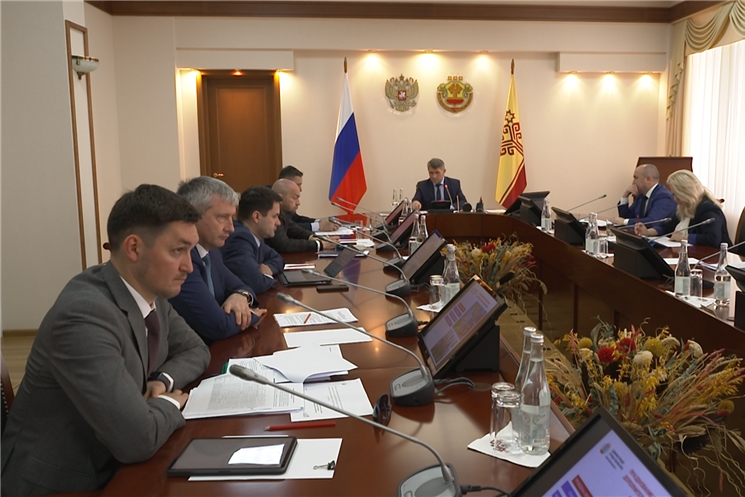 Cостояние объектов электроснабжения республики обсудили на еженедельном совещании в Доме Правительства