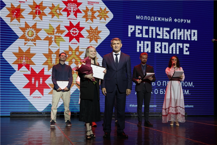 Олег Николаев: Молодежь должна быть вовлечена в работу органов власти всех уровней