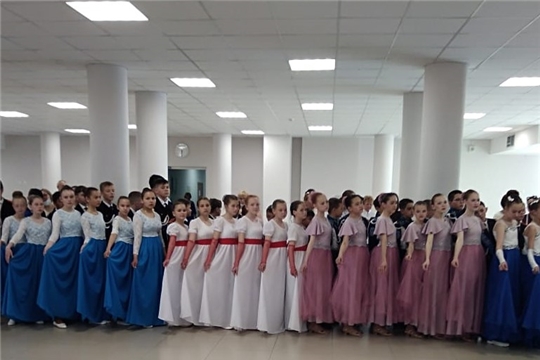 Обучающиеся МБОУ «Красноармейская СОШ» приняли участие на балу юных патриотов «Вальс Победы»