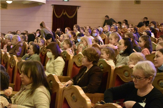 в Чувашском академическом драматическом театре состоялся просмотр спектаклей-участников конкурса «Узорчатый занавес»