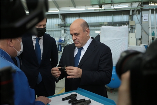 Правительство продолжит оказывать поддержку аграриям - Мишустин