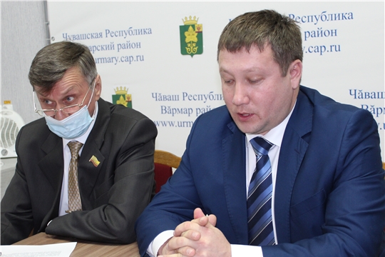 Глава администрации района  Д. Иванов впервые ответил на вопросы жителей в прямом эфире
