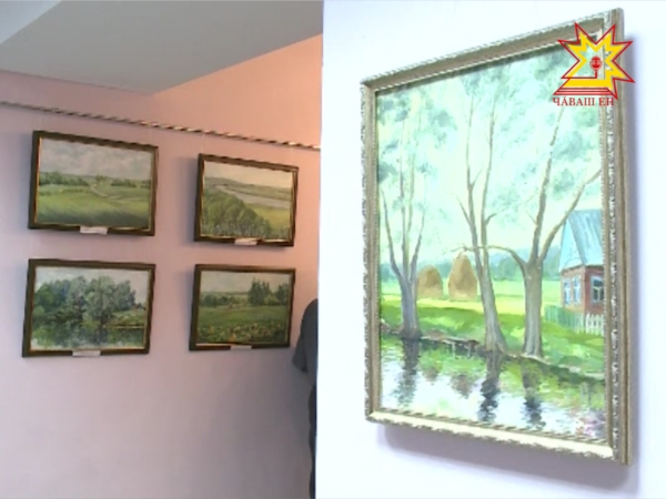 В галерее «Серебряный век» открылась выставка «Мир цвета глаз женщины»