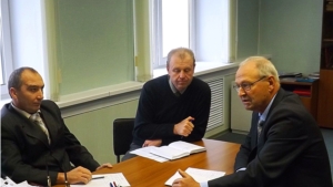 Рабочая встреча министра М. Янковского с председателем Чувашского Республиканского профсоюза работников автомобильного транспорта и дорожного хозяйства И. Горбуновым 