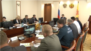 Аварийность на автодорогах в республике и организация перевозок детей автобусами в период летних каникул – в центре внимания Правительственной комиссии по БДД 