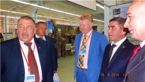 Экспозиционную выставку регионального министерства посетил первый заместитель губернатора Тульской области Юрий Андрианов 