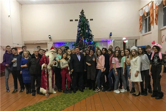 Новогодние бал-маскарады с участием главы администрации района