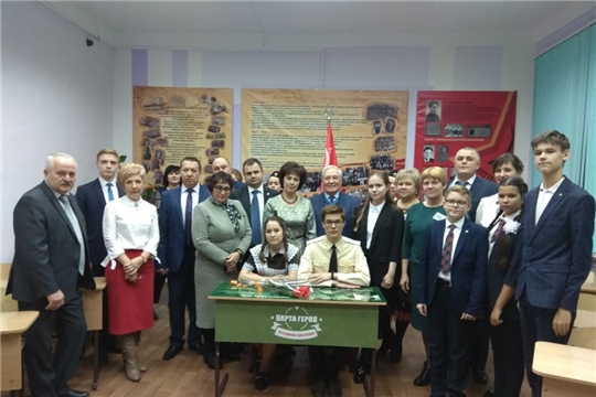 Министр Алексей Грищенко поздравил школу №1 г. Шумерля с 85-летним юбилеем