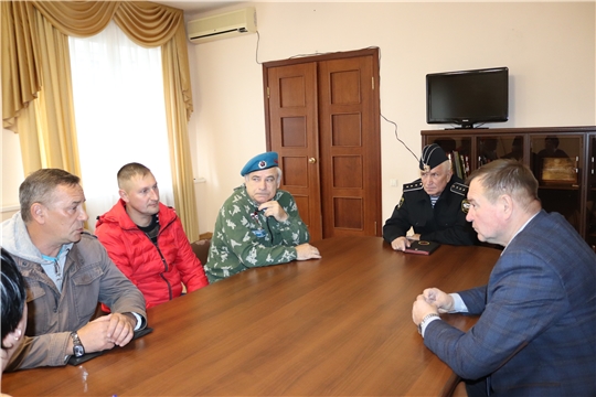 Глава алатырской администрации В.И. Степанов встретился с представителями местной организации «Боевое братство ветеранов Вооружённых сил России»