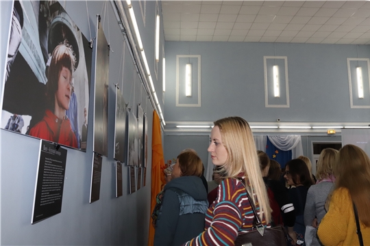 Сегодня и завтра алатырцы смогут ознакомиться с фотовыставкой «Верующие», организатором которой является журнал «Фома»