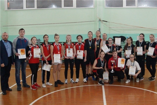 «КЭС-баскет»: завершился Чемпионат Ленинского района по баскетболу среди команд девушек