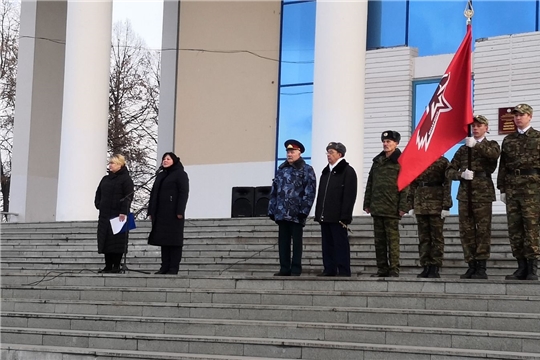 Столичные школьники приняли участие в мероприятиях, посвященных Дню Героев Отечества