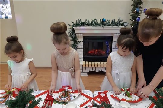  Школа Благородных девиц: столичные детские сады готовятся к празднованию Нового года