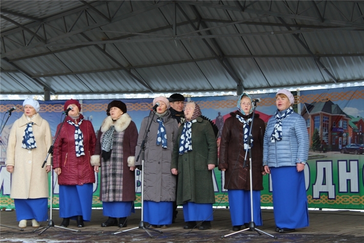 В Урмарском районе отметили День народного единства