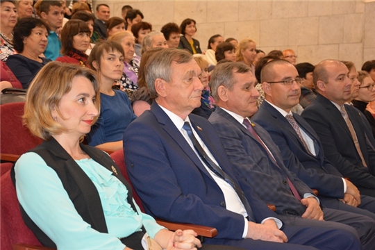 В Аликовском районе прошло торжественное мероприятие, посвященное Дню учителя