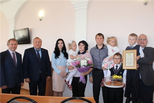 Многодетные семьи республики получают в собственность бесплатно земельные участки