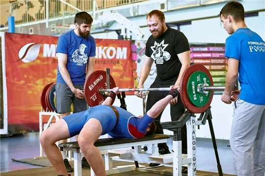 Разыграны медали чемпионата и первенства Чувашии по пауэрлифтингу