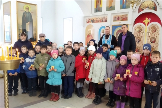 На территории Яльчикского благочиния проходит Крестный ход