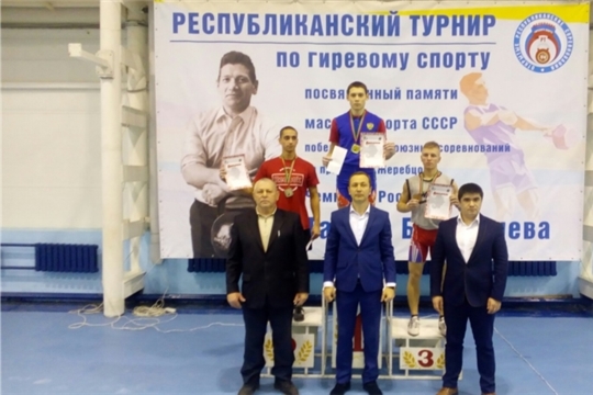 Очередные успехи яльчикских гиревиков