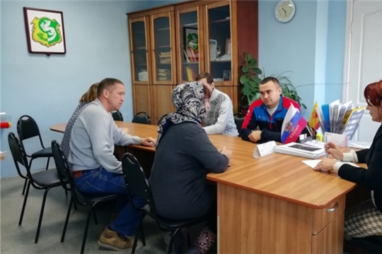 Состоялся прием граждан депутатом Собрания депутатов Яльчикского района Васильевой Мариной Геннадьевной