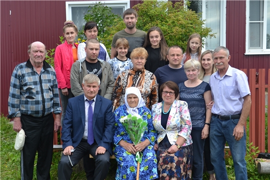 Жительница поселка Атрать отметила 90-летний юбилей