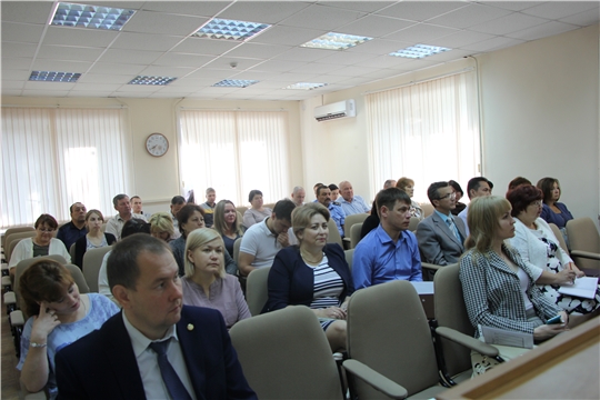 Рабочая неделя в администрации Чебоксарского района началась с обсуждения наиболее актуальных вопросов