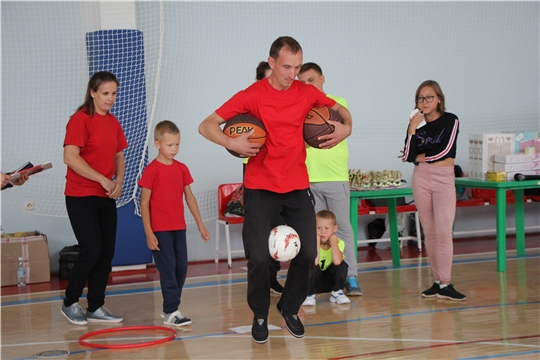 Спортивно-оздоровительный фестиваль «Папа, мама, я – спортивная семья» собрал активные семьи в Чебоксарском районе