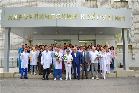 Врачи онкологического диспансера награждены медалями «В память о 550-летии города Чебоксары»