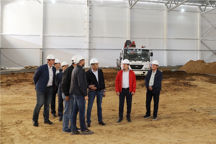 Глава республики Михаил Игнатьев проинспектировал ход строительства спортивных объектов Чувашского кадетского корпуса 