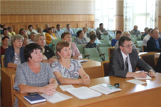 В актовом зале администрации Козловского района была проведена еженедельная планерка