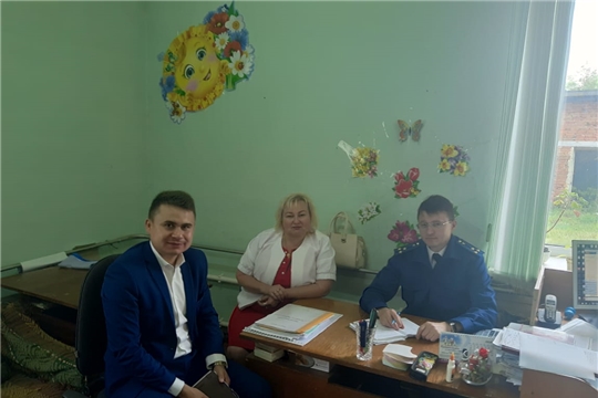 В Тюрлеминском сельском поселении состоялся прием граждан прокурором Козловского района
