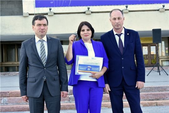 В рамках национального проекта «Демография» Моргаушский центр социального обслуживания населения получил 2 новых автомобиля