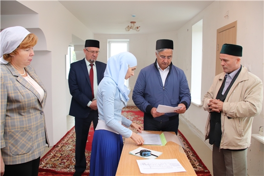  заместитель Премьер-министра Республики Татарстан Василь Шайхразиев посетил Соборную мечеть