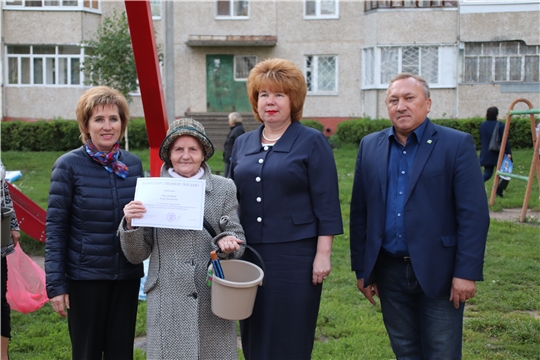 В Новочебоксарске продолжаются дворовые праздничные мероприятия в рамках проекта «Дружный двор – дружный город»